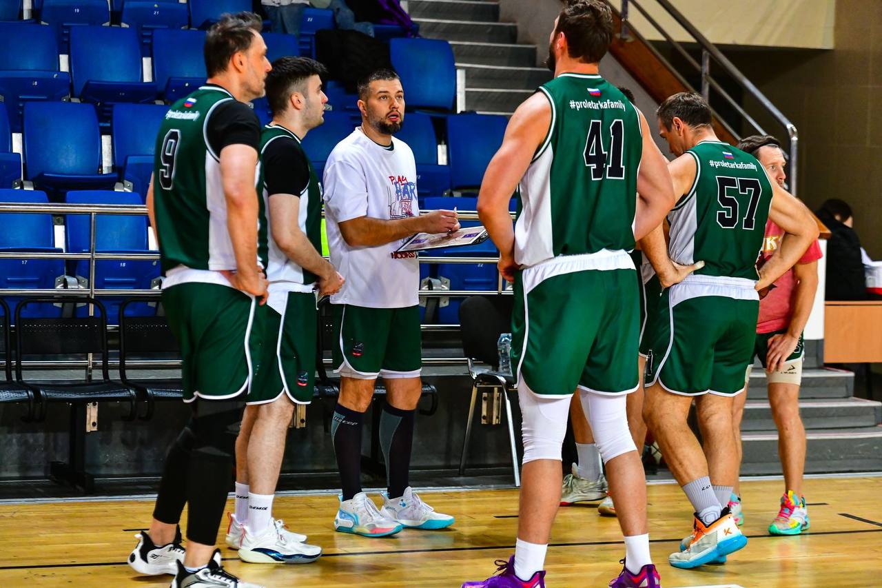 Определились победители восьмого тура Баскетбольной лиги «Трудовые резервы» Определились победители восьмого тура Баскетбольной лиги «Трудовые резервы»